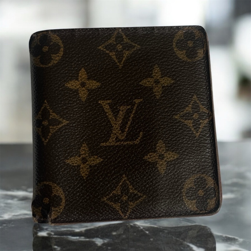 Louis Vuitton Classic Monogram Men’s wallet